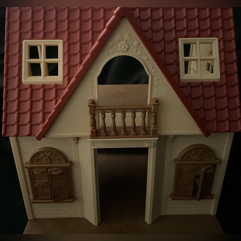 Calico critter red roof cozy cottage playhouse